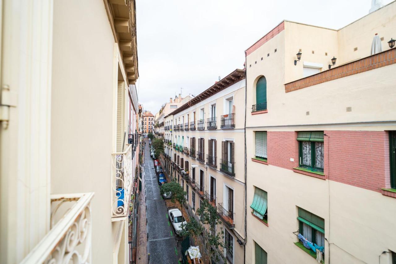 Apartamentos Gran Via Madrid Exterior photo